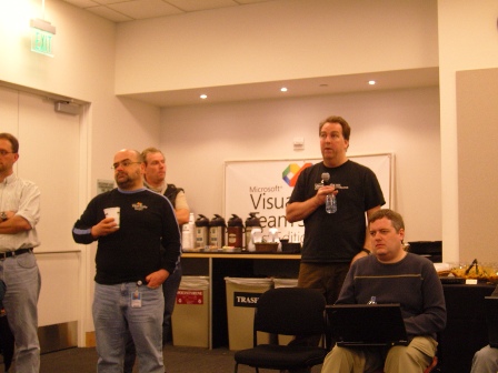 답변을 하고 있는 VSTS 팀